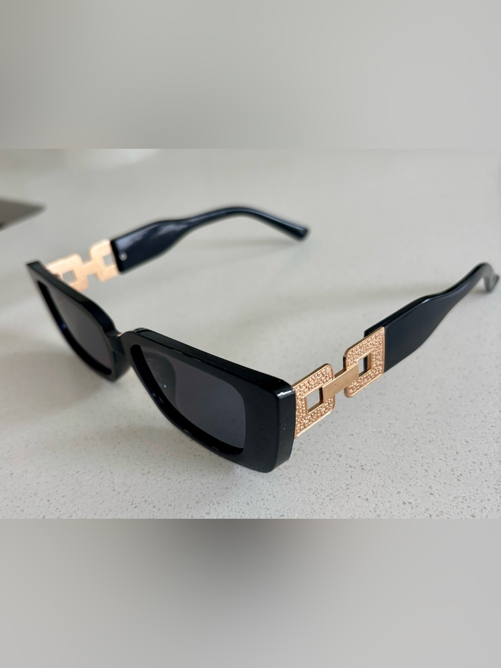 NWOT Black Rectangular Fashion Chunky Sunglasses